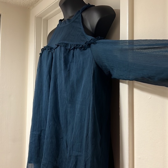 Plus size blouse - Picture 3 of 5